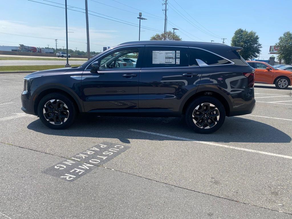 new 2025 Kia Sorento car, priced at $39,490