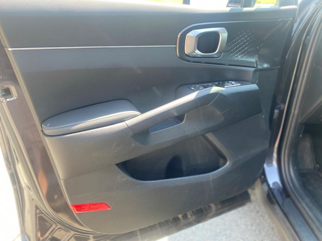 new 2025 Kia Sorento car, priced at $39,490