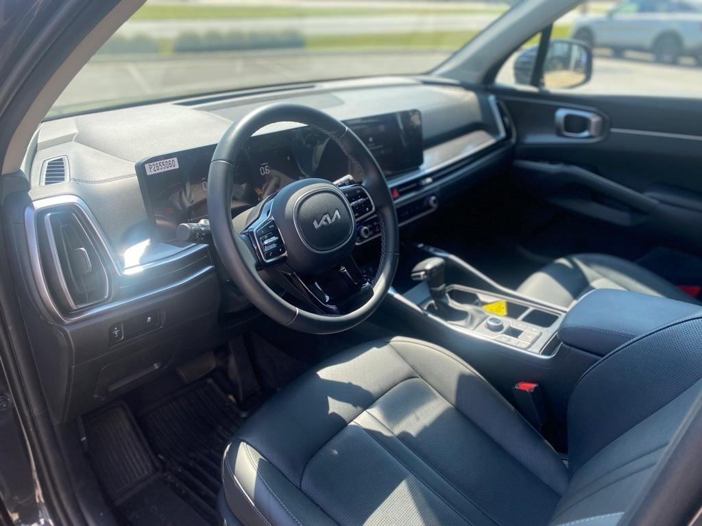 new 2025 Kia Sorento car, priced at $39,490