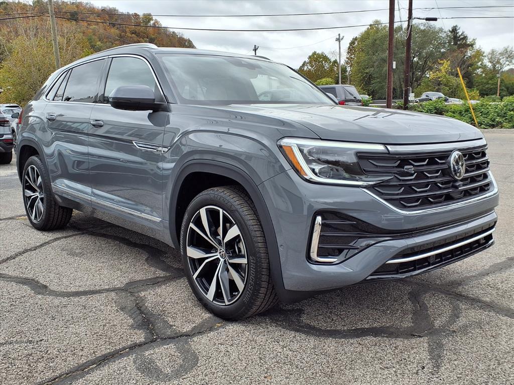 new 2026 Volkswagen Atlas Cross Sport car, priced at $54,189