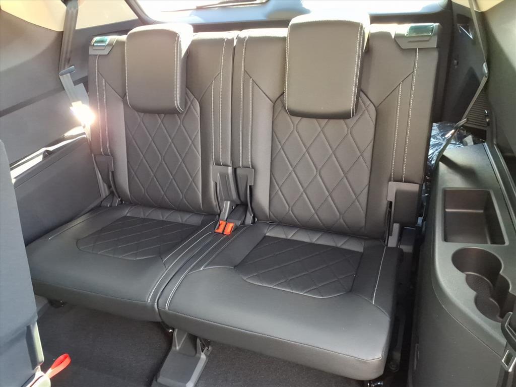 new 2026 Volkswagen Atlas car, priced at $54,701