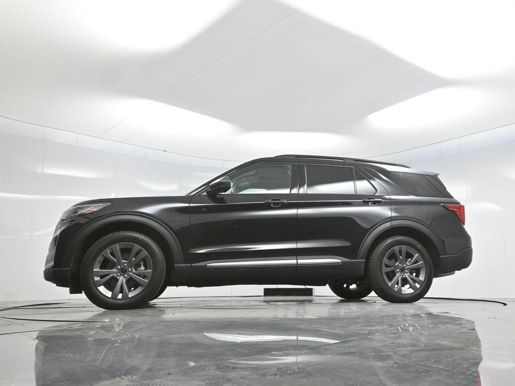 new 2025 Ford Explorer car, priced at $46,223