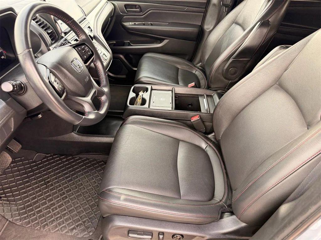 used 2025 Honda Odyssey car, priced at $37,990
