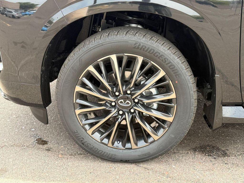new 2026 INFINITI QX80 car, priced at $112,315