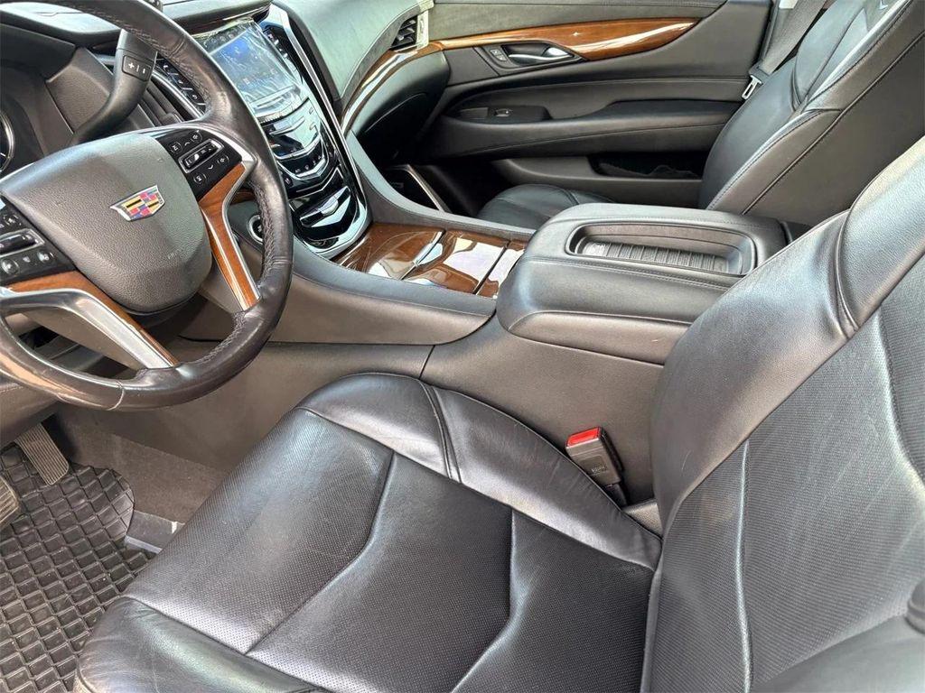 used 2020 Cadillac Escalade car, priced at $35,909
