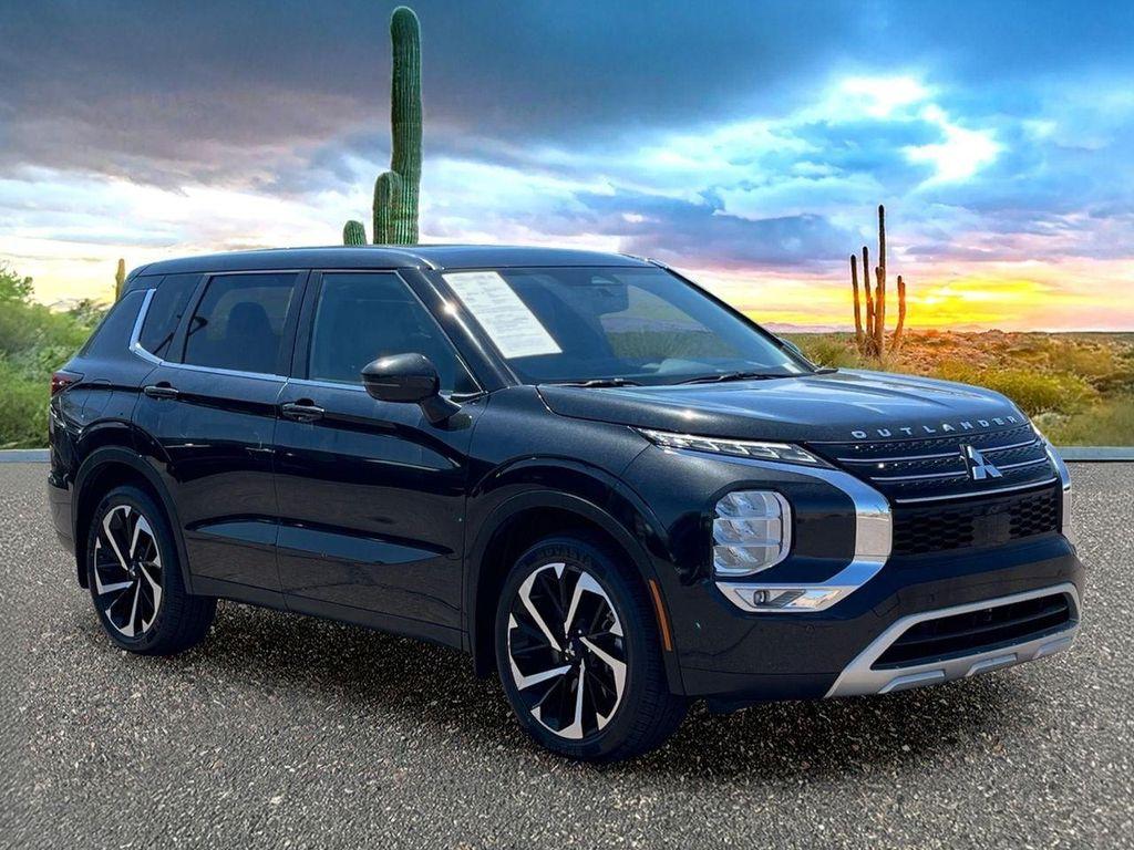 used 2023 Mitsubishi Outlander car, priced at $21,086