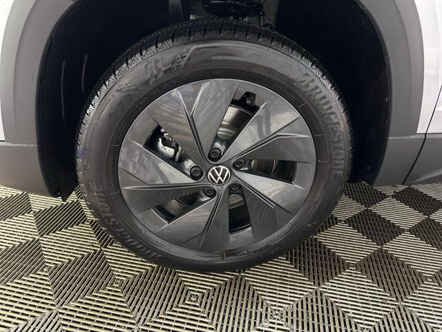 new 2026 Volkswagen Taos car, priced at $27,546