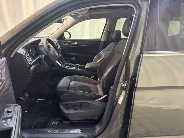 new 2026 Volkswagen Atlas car, priced at $52,687