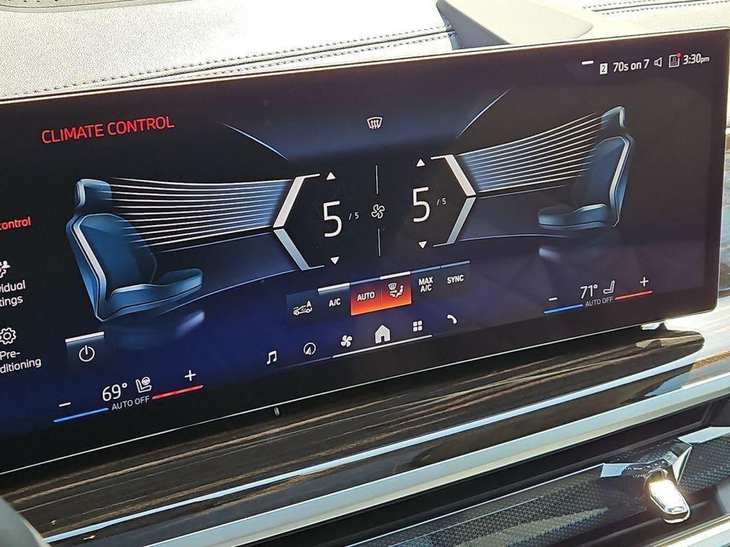 used 2025 BMW X7 car, priced at $73,500