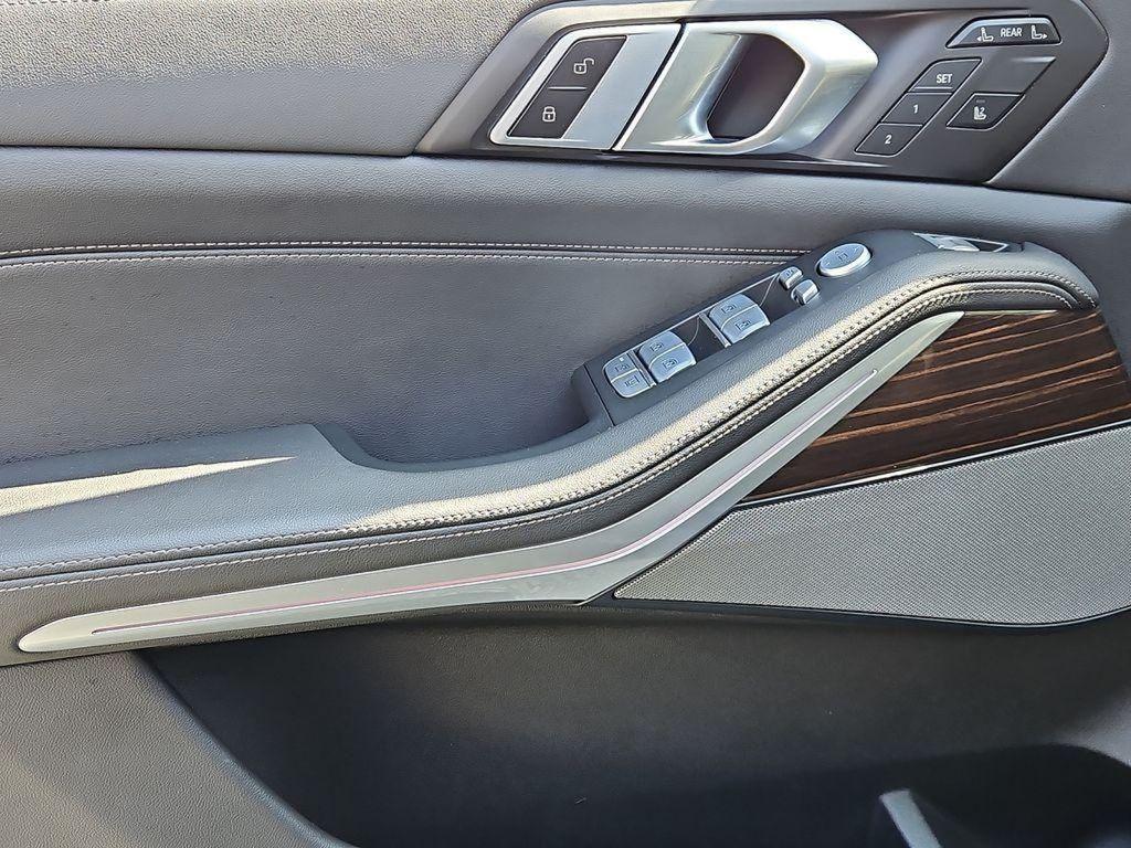 used 2025 BMW X7 car, priced at $73,500