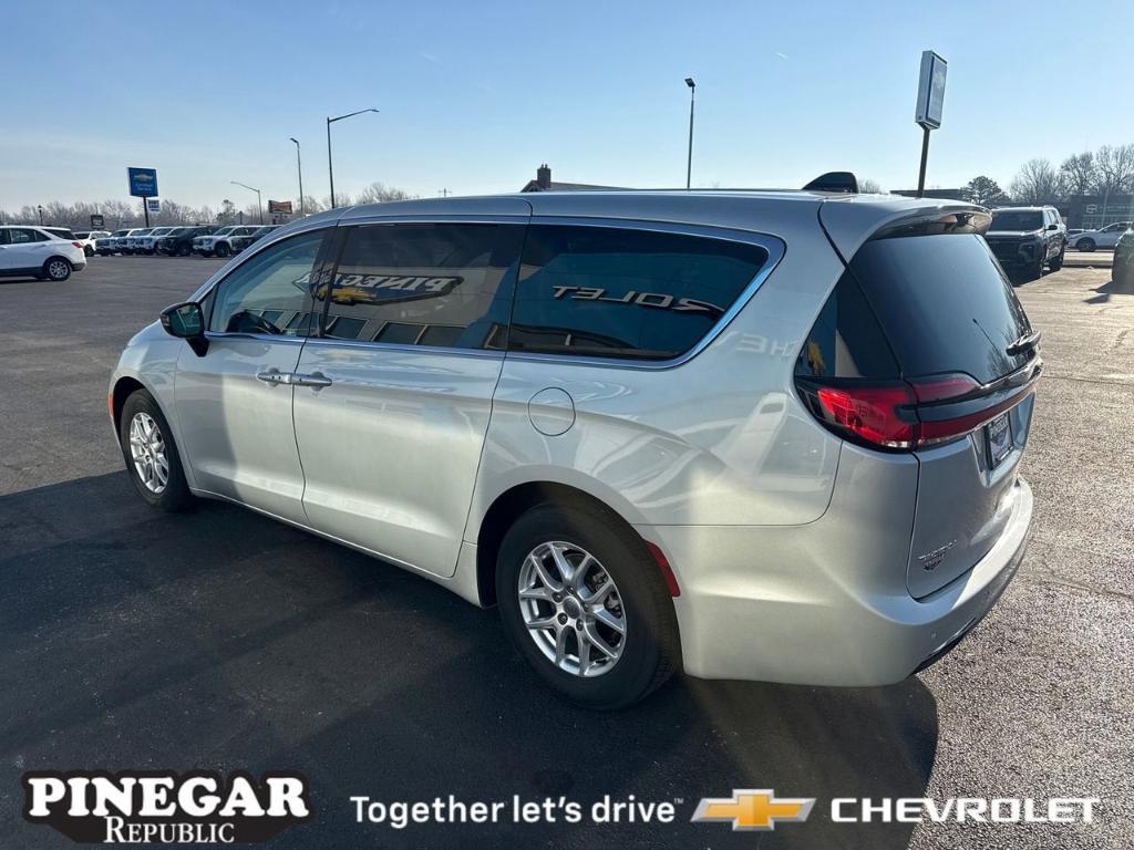used 2024 Chrysler Pacifica car, priced at $27,905