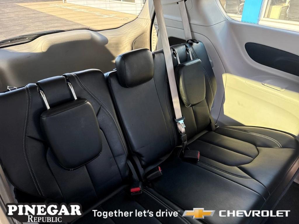 used 2024 Chrysler Pacifica car, priced at $27,905