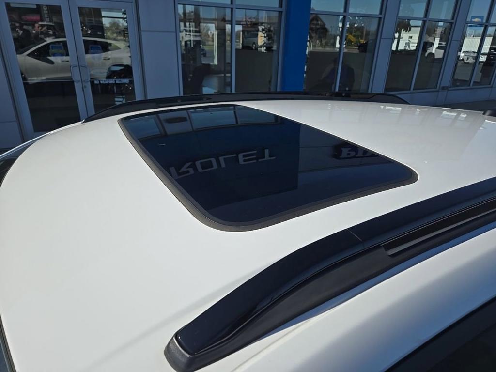 used 2025 Chevrolet Trax car, priced at $23,514