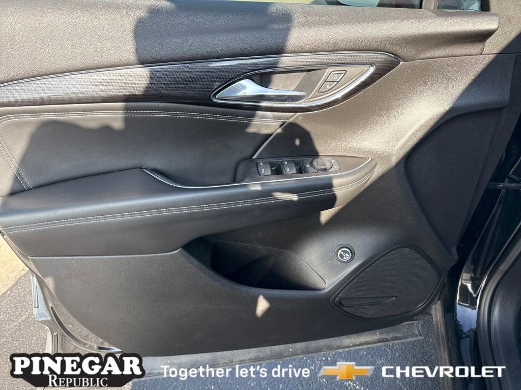 used 2022 Buick Envision car, priced at $22,939
