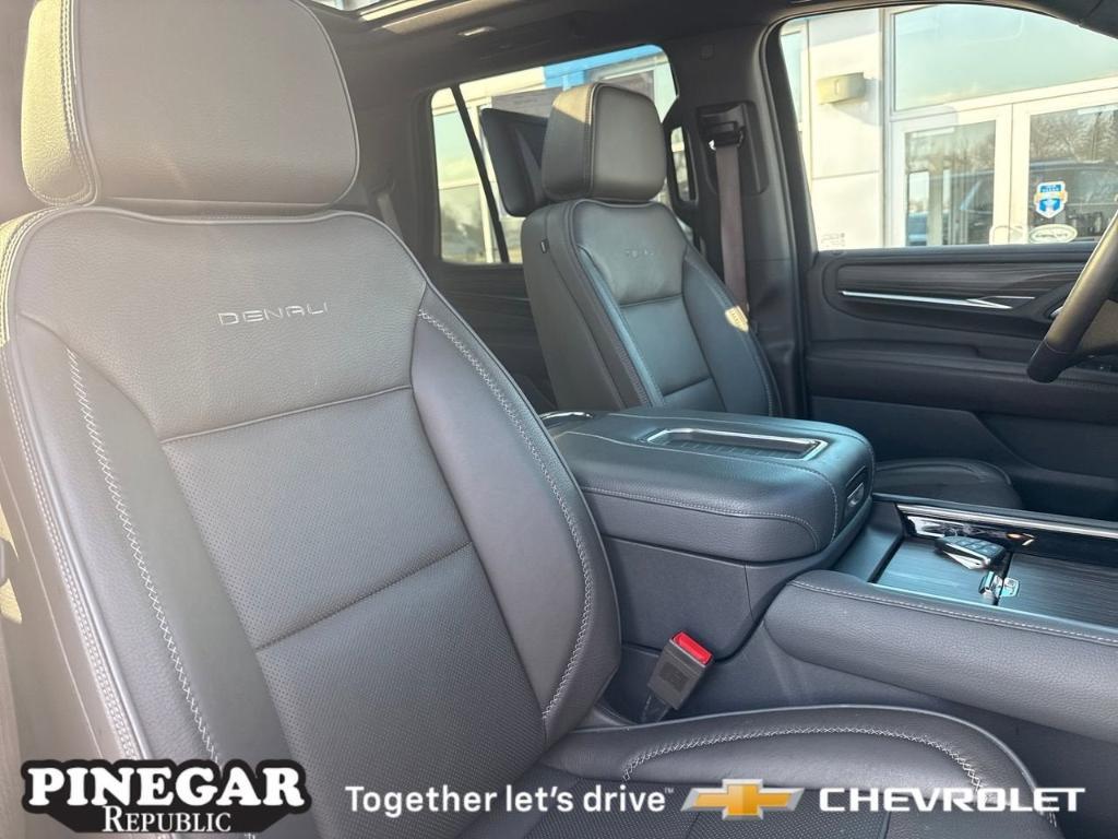 used 2024 GMC Yukon car, priced at $70,389