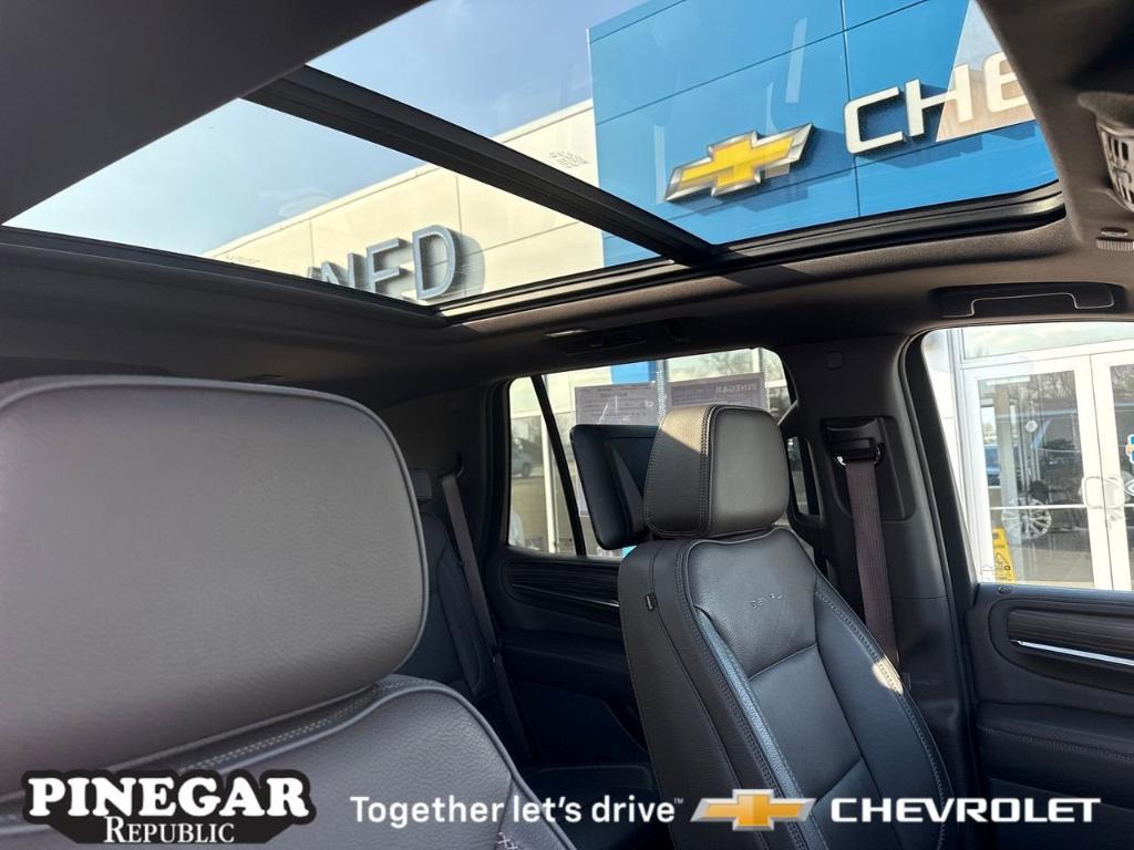 used 2024 GMC Yukon car, priced at $70,389