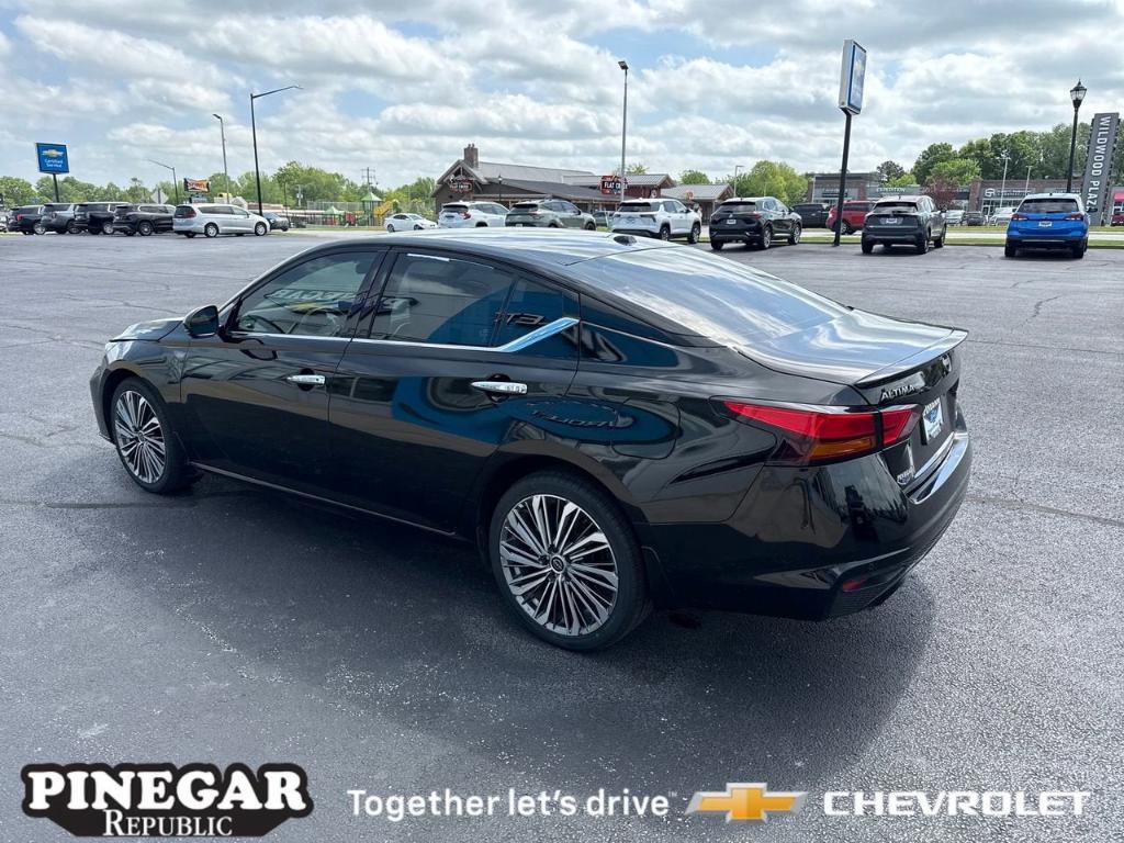 used 2023 Nissan Altima car, priced at $21,459