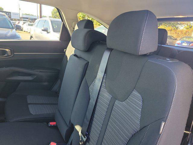 new 2026 Kia Sorento car, priced at $30,475