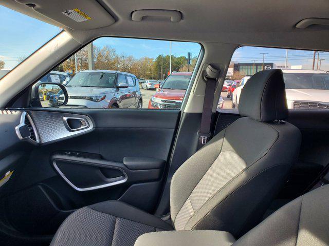 new 2025 Kia Soul car, priced at $19,230