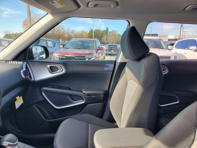 new 2025 Kia Soul car, priced at $19,575