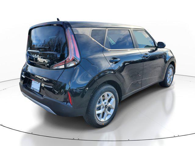 new 2025 Kia Soul car, priced at $19,575