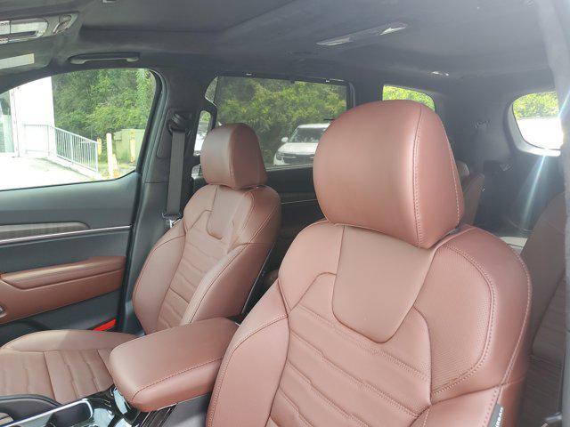 new 2025 Kia Telluride car, priced at $50,425
