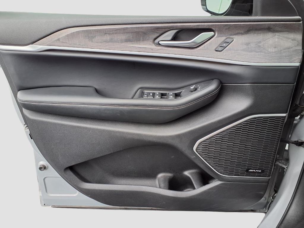 used 2021 Jeep Grand Cherokee L car, priced at $25,457