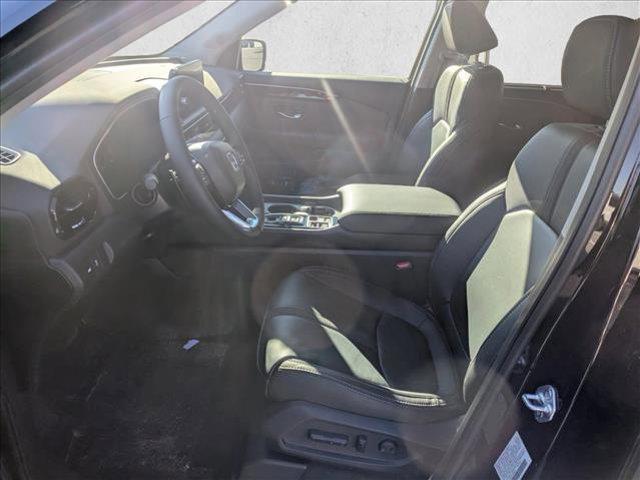 new 2025 Honda Pilot car, priced at $42,846