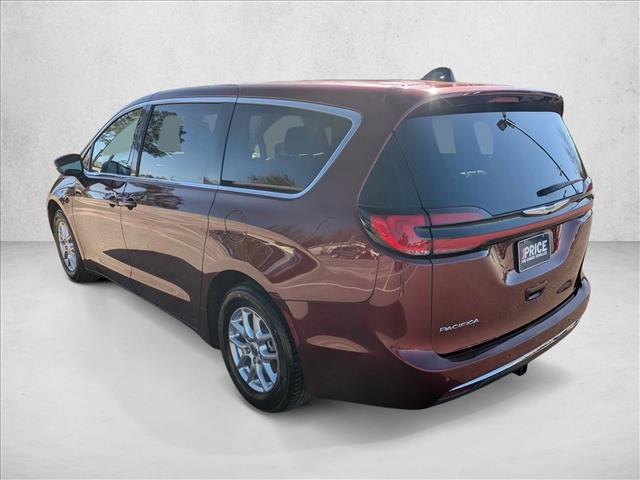 used 2023 Chrysler Pacifica car, priced at $20,457