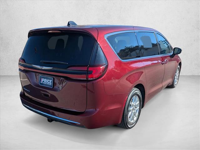used 2023 Chrysler Pacifica car, priced at $20,457