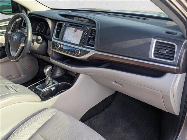 used 2015 Toyota Highlander car, priced at $17,557