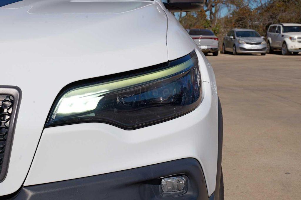 used 2020 Jeep Cherokee car, priced at $20,898