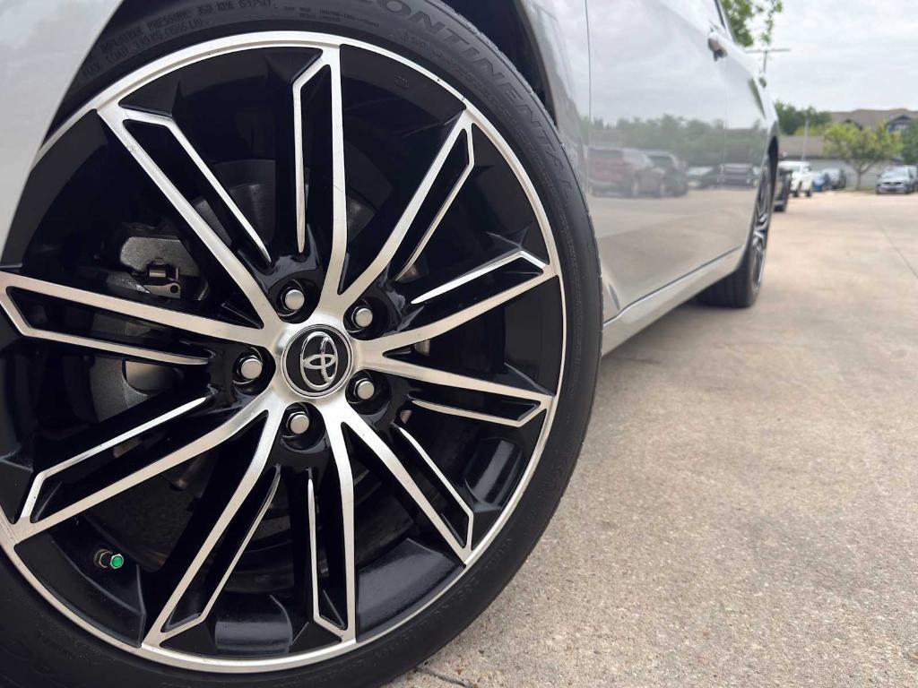 used 2019 Toyota Avalon car, priced at $27,718