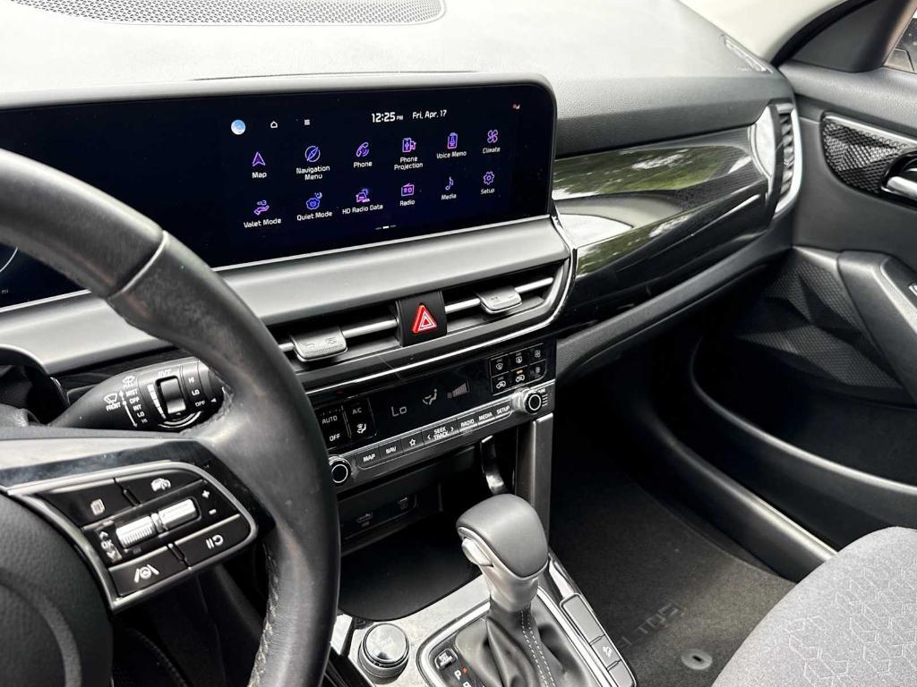 used 2024 Kia Seltos car, priced at $21,698