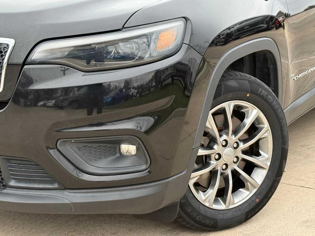 used 2021 Jeep Cherokee car, priced at $18,198