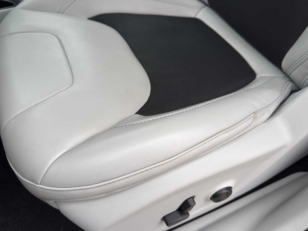 used 2021 Jeep Cherokee car, priced at $18,198