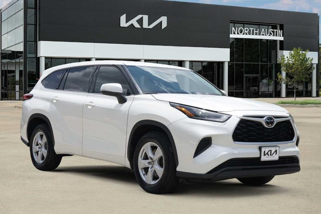 used 2021 Toyota Highlander car, priced at $29,518