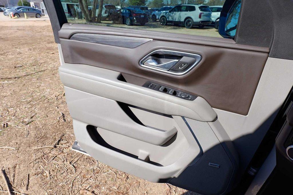 used 2021 GMC Yukon XL car, priced at $29,798