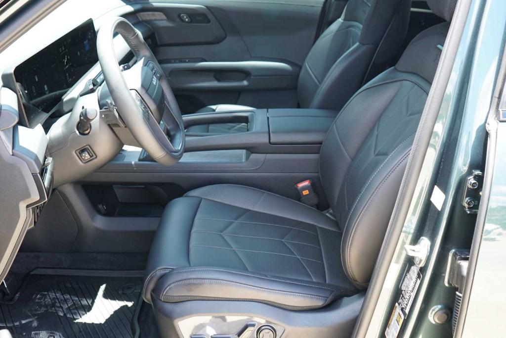used 2027 Kia Telluride car, priced at $57,018
