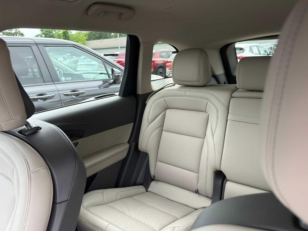 used 2025 Lincoln Nautilus car, priced at $53,418