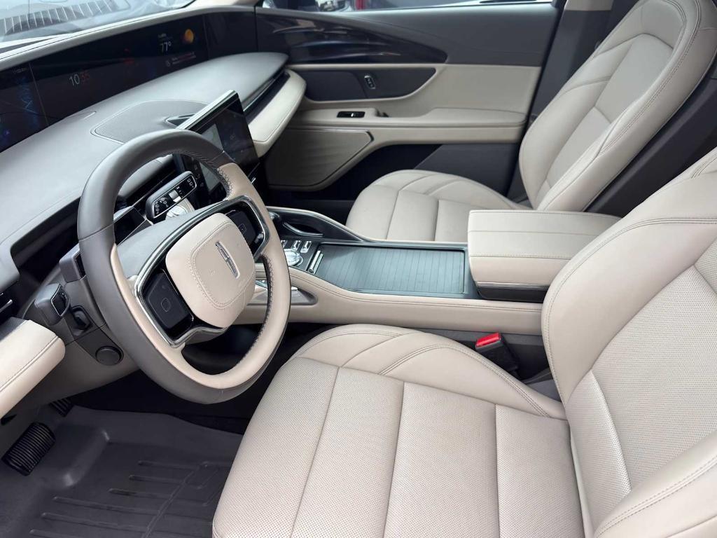 used 2025 Lincoln Nautilus car, priced at $53,418
