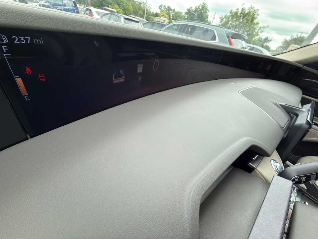 used 2025 Lincoln Nautilus car, priced at $53,418