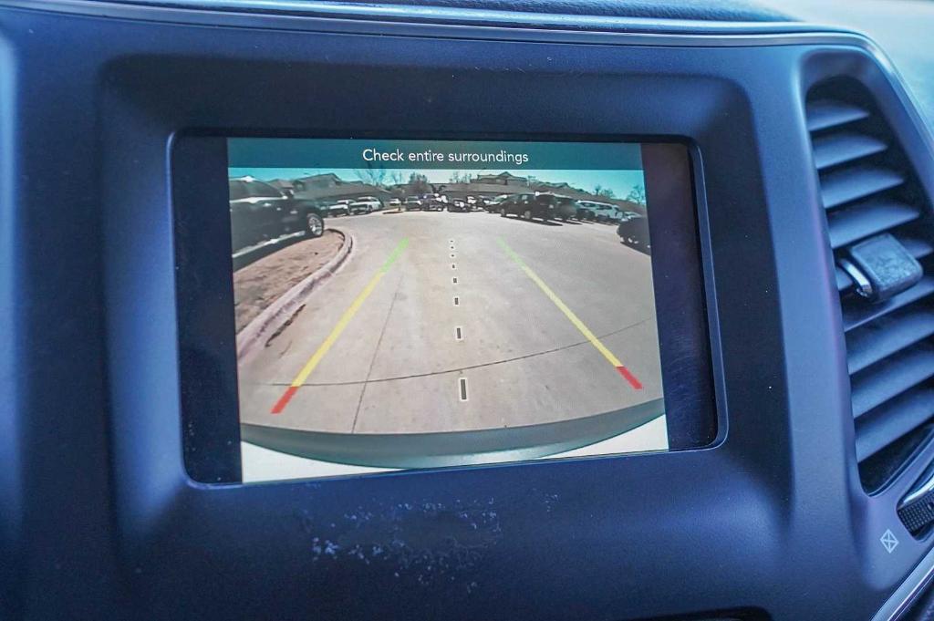 used 2019 Jeep Cherokee car, priced at $9,998