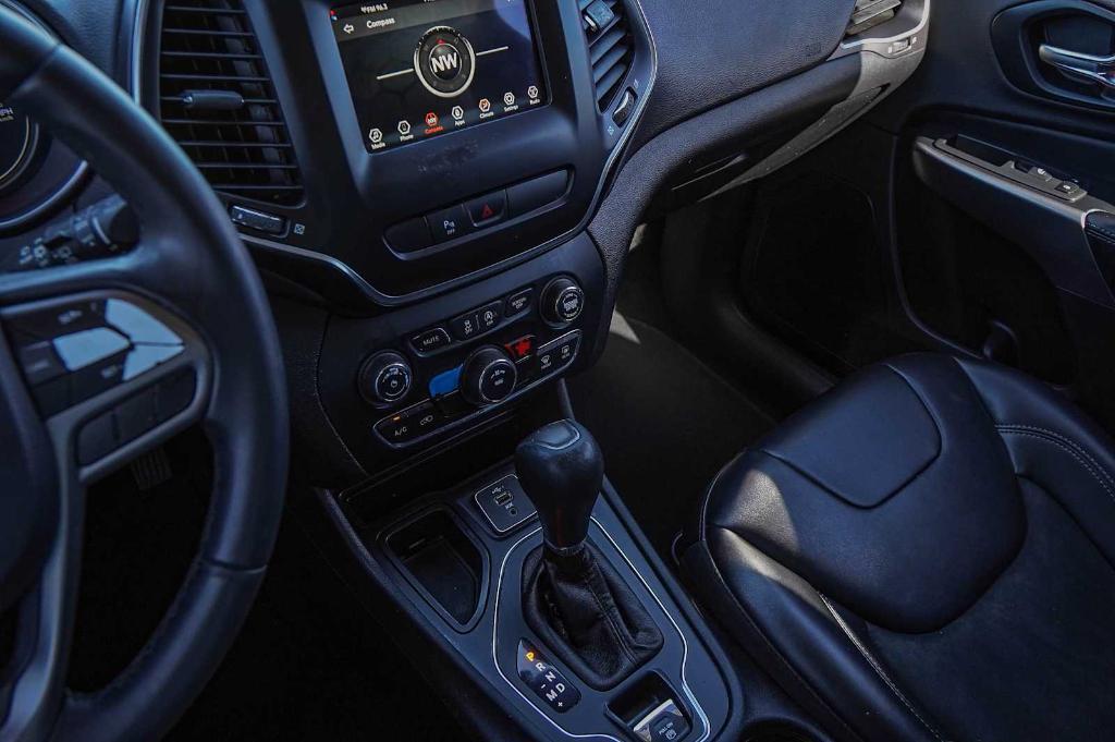 used 2019 Jeep Cherokee car, priced at $9,998