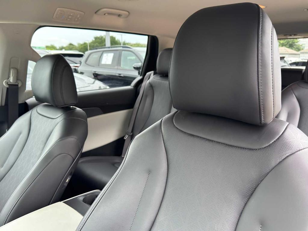 used 2023 Kia Carnival car, priced at $27,318