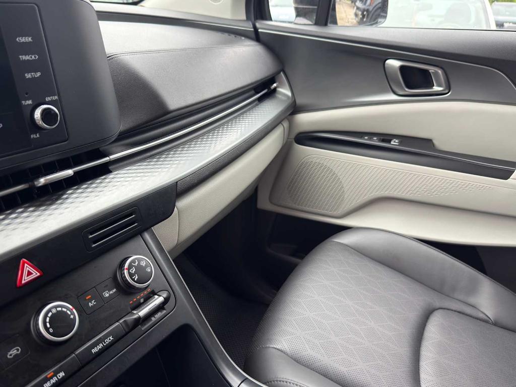used 2023 Kia Carnival car, priced at $27,318