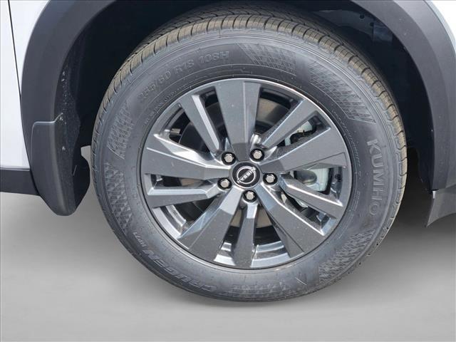 new 2026 Nissan Pathfinder car, priced at $38,941
