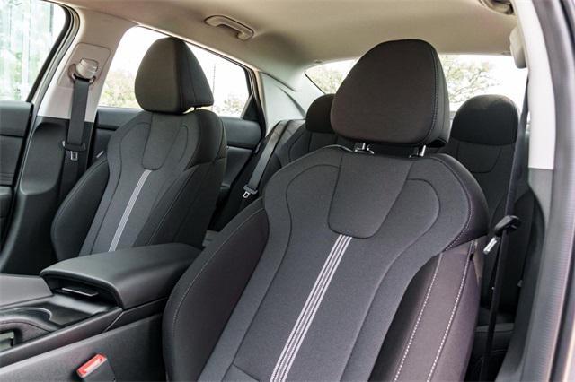 new 2025 Hyundai Elantra car, priced at $21,288