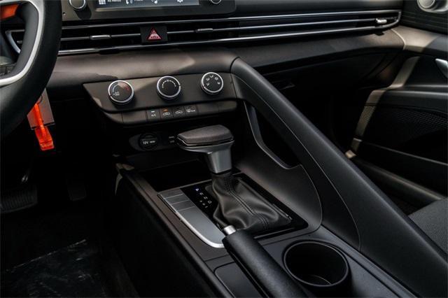 new 2025 Hyundai Elantra car, priced at $21,288