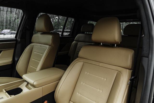 new 2026 Hyundai SANTA FE HEV car, priced at $48,025